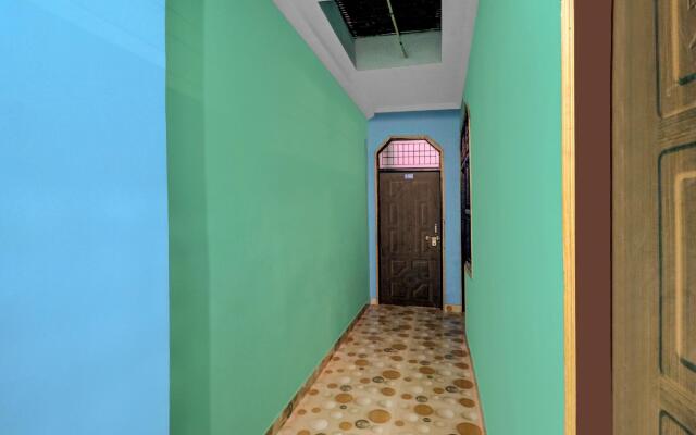OYO 76152 Prem Hotel