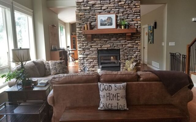 Mt. Woodside Bed & Breakfast