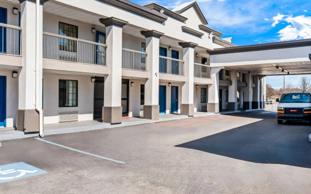 Motel 6 Lester, PA - Philadelphia Airport