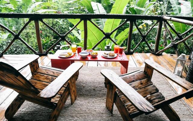 Dominican Tree House Village