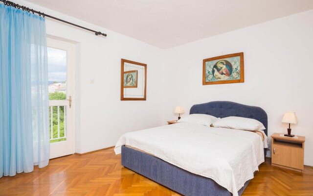 Apartments Marija Brac