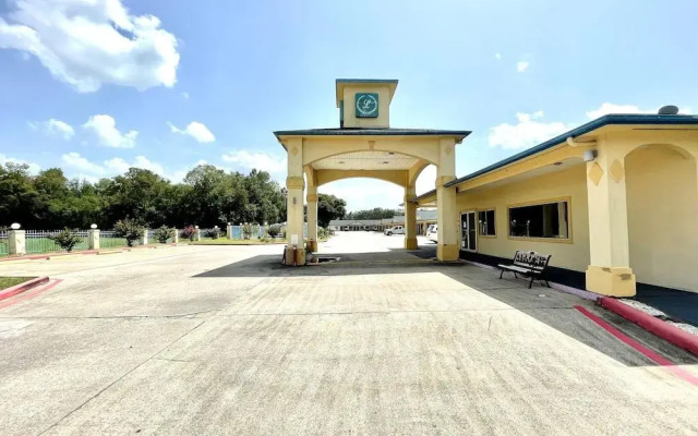 Luxury Inn & Suites Liberty