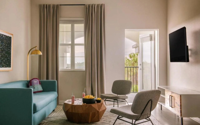 Sonder by Marriott Bonvoy Vista Cay Apartments