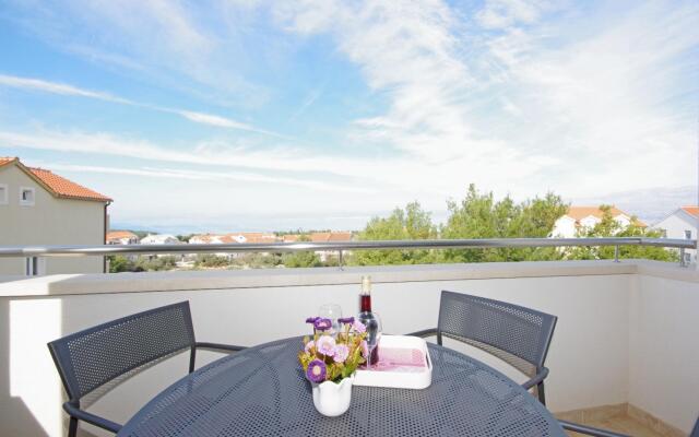 Brki - 350 M From Beach - A1 Mate (4+1)