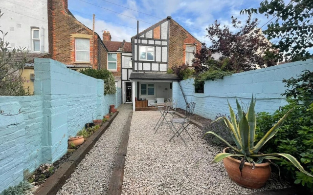 Stunning Beach House At Southsea, Portsmouth