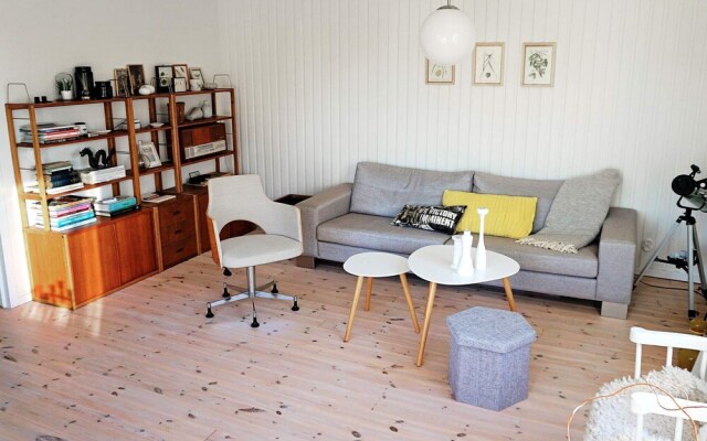 3 Person Holiday Home in Hok