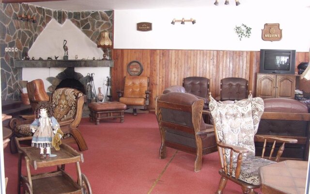 Relax House