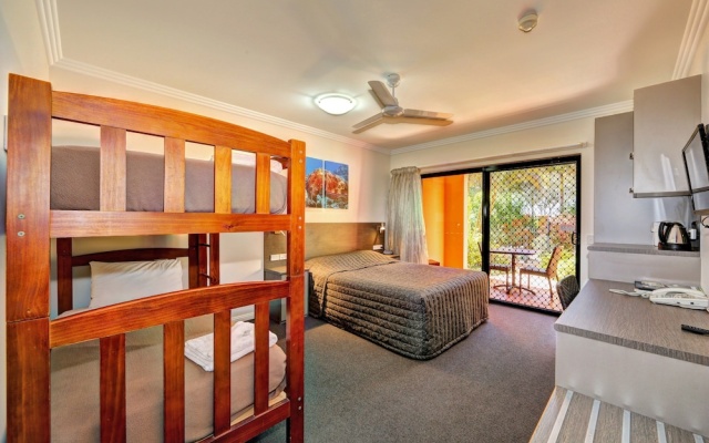 Kacys Bargara Beach Motel – Guest Rooms – Bargara