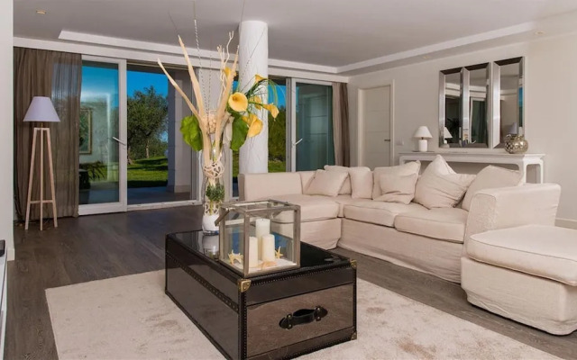 Villa Surya 8 2 in Scacciano