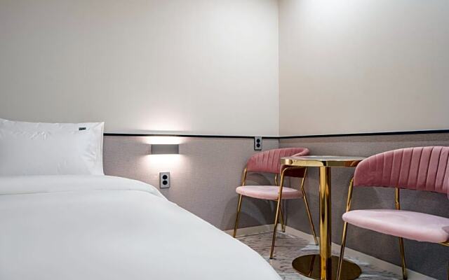No.25 Hotel