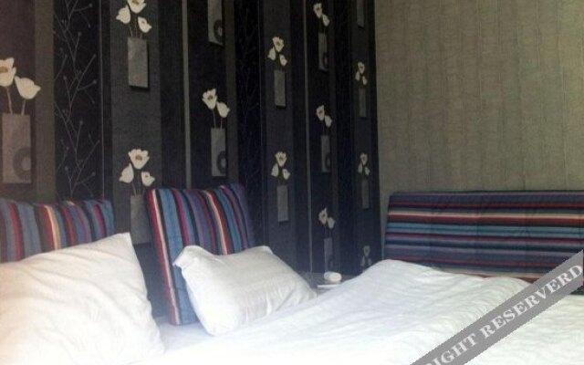 Yuese Holiday Hotel