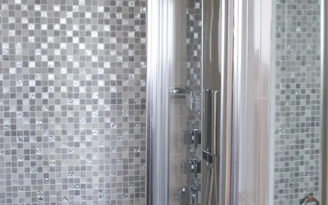 Exclusive Ensuite Double Room