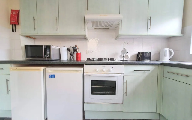 2-bedroom House Near Town With Superfast Wi-fi
