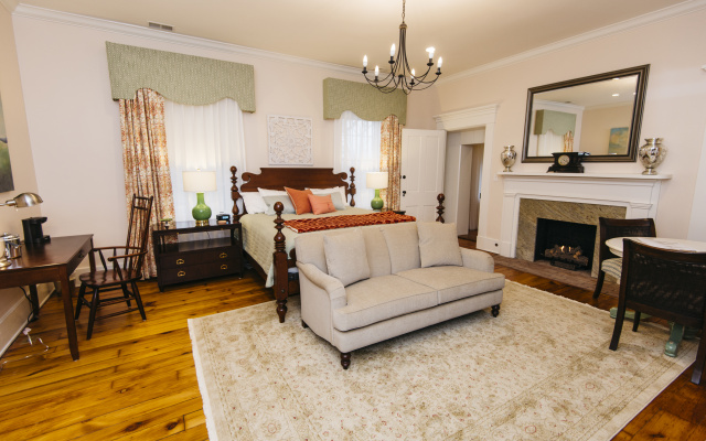 Ashford Acres Inn