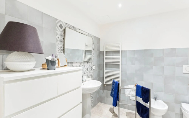 Luminoso Nuovalucello Apart- Giardino e Parcheggio privato