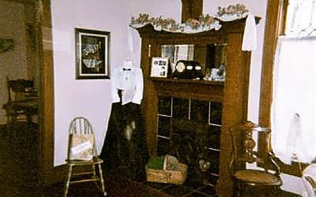 The Homespun Country Inn