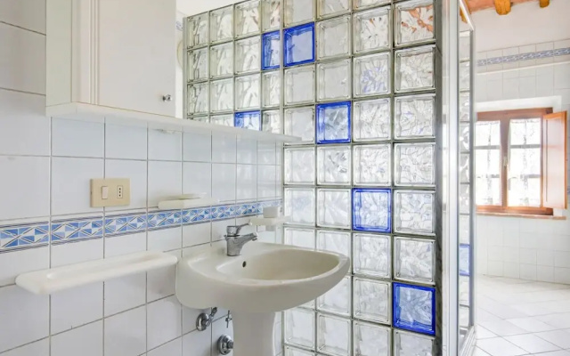 Apartment in Peccioli With Pool and Wine Tasting