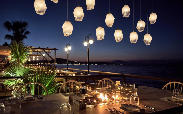 Windmill Bay Hotel