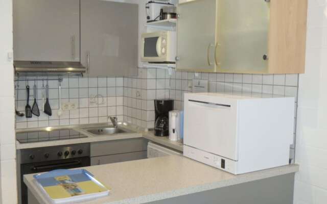 Enno Near the Dike Comfortable Vacation Home