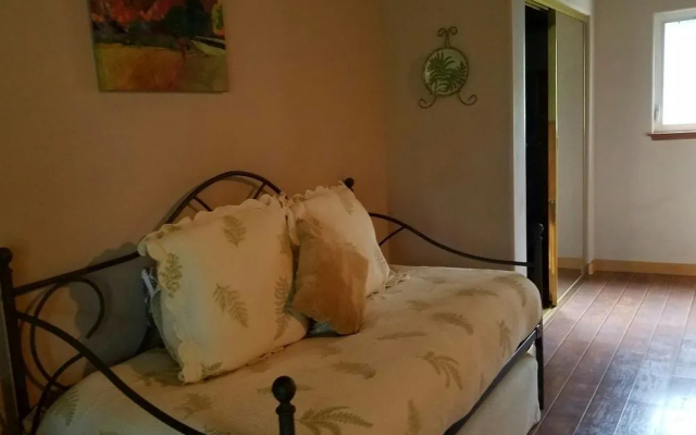Lava Pond Lodge - Hotel in 沃尔卡诺 - Photo 5