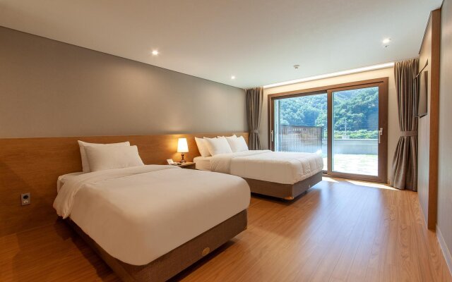 Ramada Resort by Wyndham MungyeongSaejae