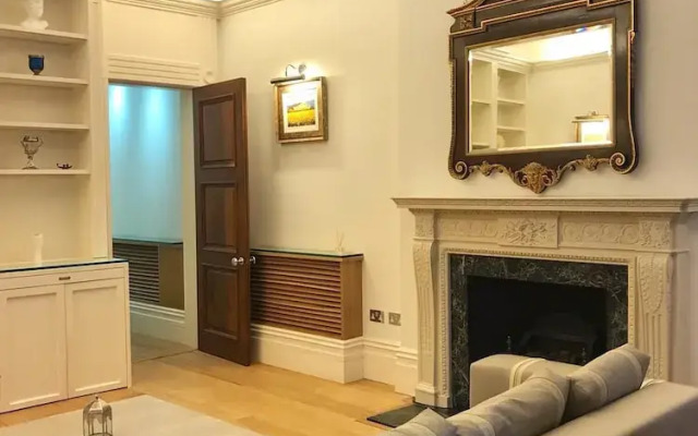 Yeoman's Row Townhouse