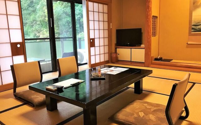 Keikoku Bettei Mochinoki