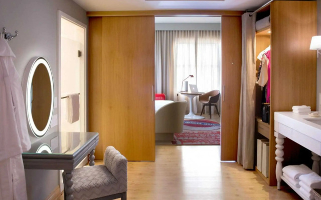 Virgin Hotels Chicago