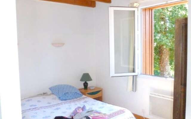 House With 4 Bedrooms in Saint-félix-de-reillac-et-mortemart, With Poo