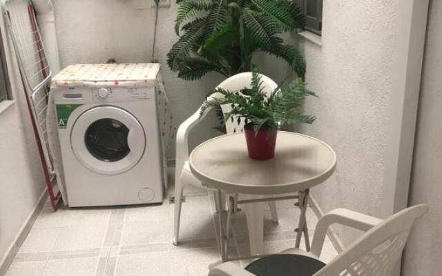 Modern Homely Beach Side Apartment