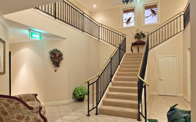 Plumes on the Green Boutique Bed & Breakfast