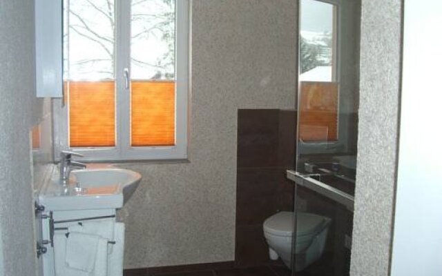 B&B Hinoki