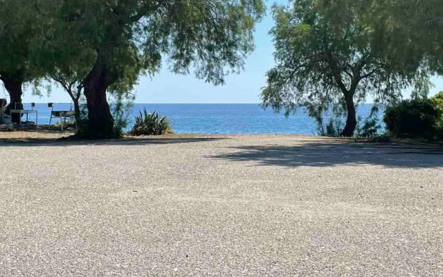 Gennadi Beach Apartments