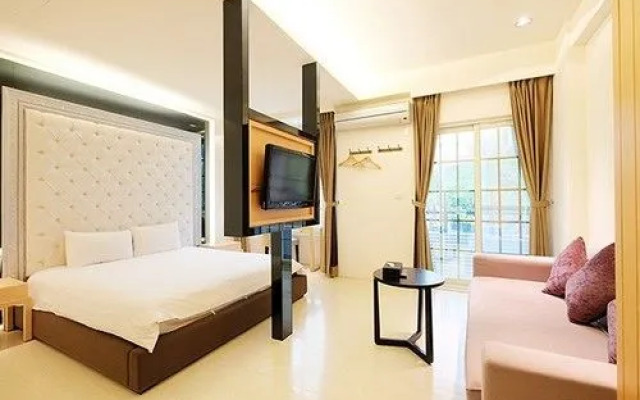 Pisces on the 6th and Breakfast