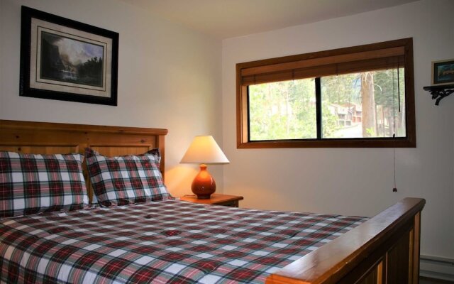 Rainbow Villas 1 Charming Boutique Complex, Dual Master Suites, Forest Mountain Views by Redawning