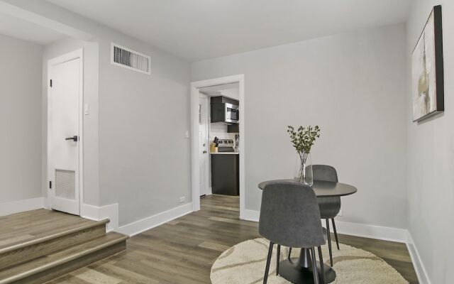 Fascinating 1BR Apartment in Skokie