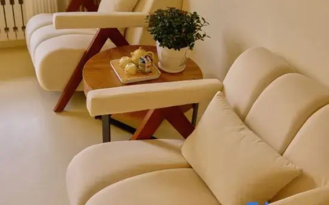 Heshige Grassland Art Boutique B&B