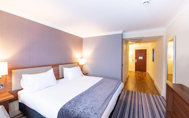 Holiday Inn Cardiff - North M4