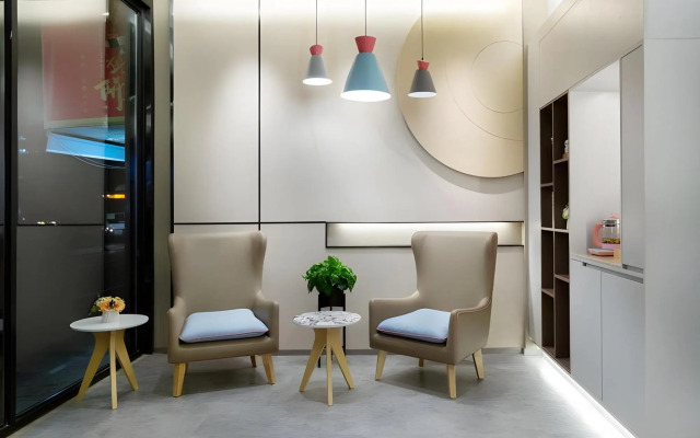 Homeinn · neo (Shaoxing Shangyu Jiefang Road Pedestrian Street)