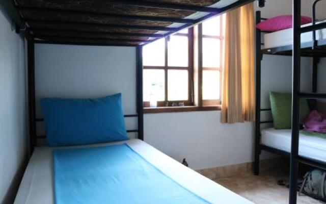 Beachbums Berawa Hostel