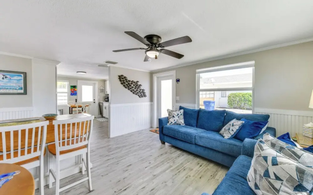 Fish, Swim & Unwind: Anna Maria Apt Steps to Beach