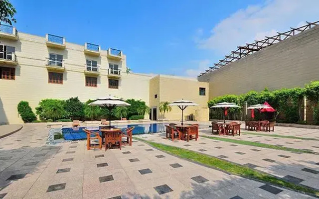Fabhotel Prime Westend Inn