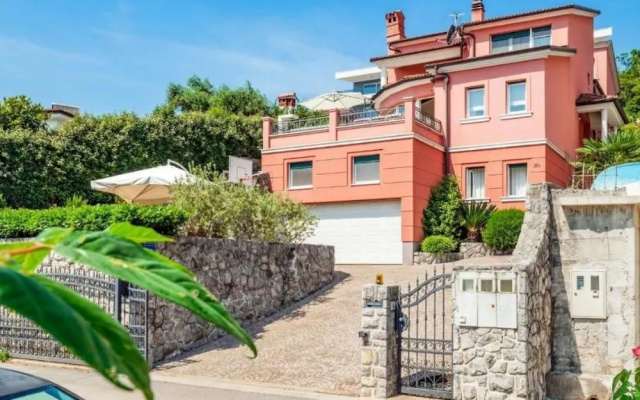 Villa Marid Luxury Presidential Apartment