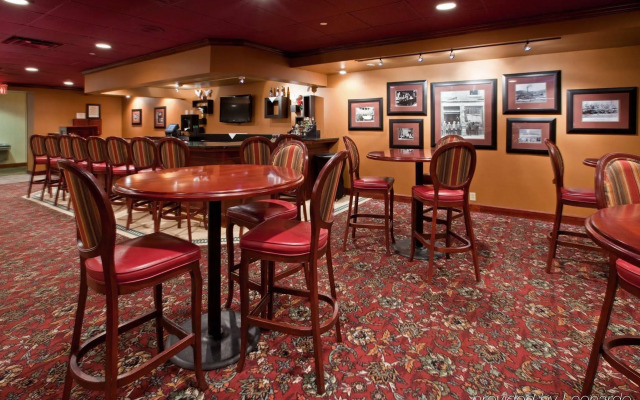 Holiday Inn Cincinnati-Riverfront by IHG