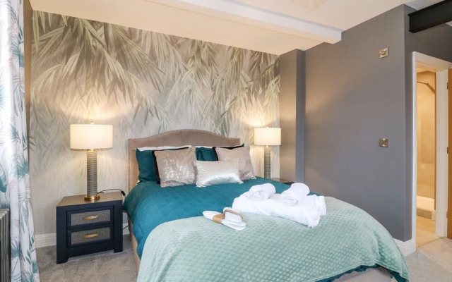 Hunters Lodge at Wildersley Farm