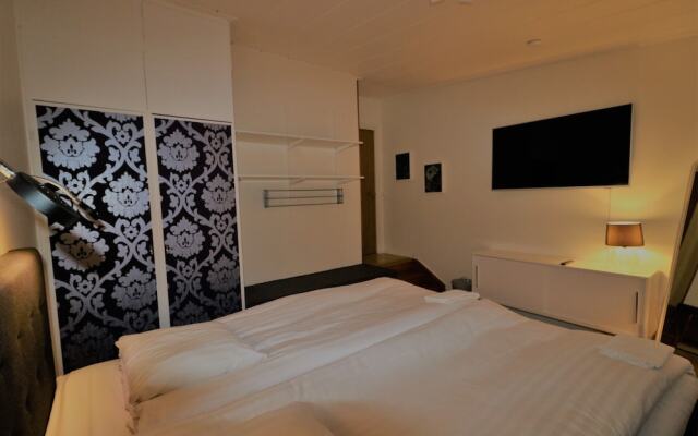 RIBO Apartment Aurora