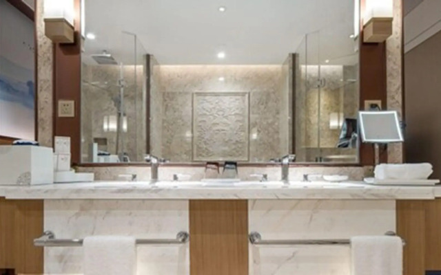 Metropolo Wuhan Optics Valley Convention & Exhibition Center Hotel