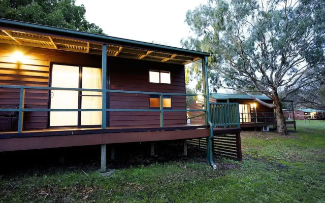 Lakes And Craters Holiday Park