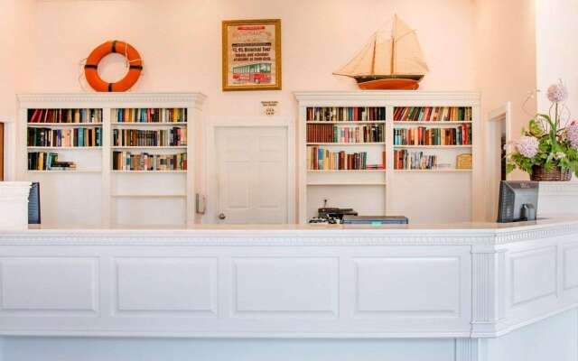 Comfort Inn Lakeside