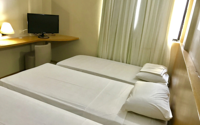 Golden Park Recife By Nacional Inn